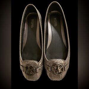 Michael Kors Metallic Logo Ballet Flats Silver Gray Size 7